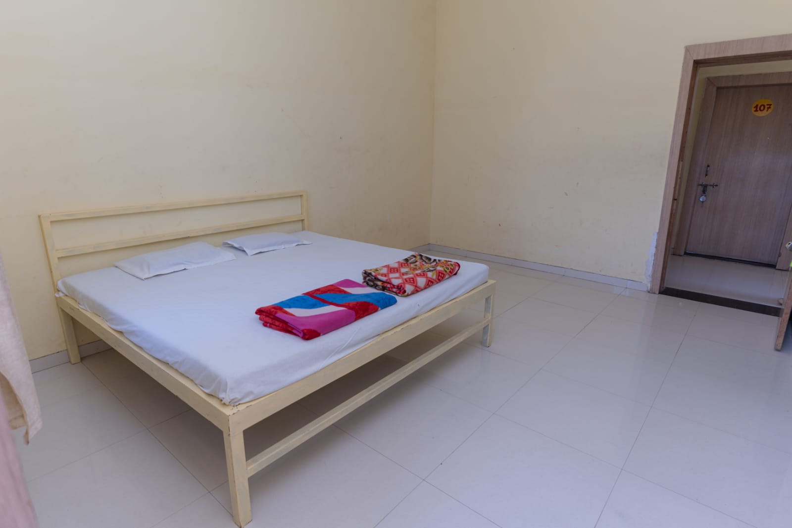 2 Bed Non-AC